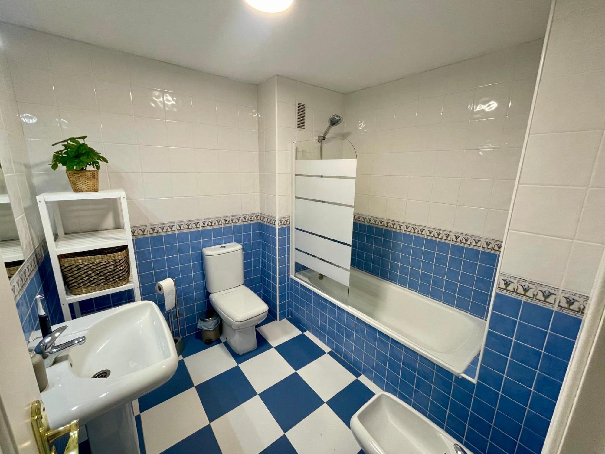 Mues 2 Bedrooms Apartment *